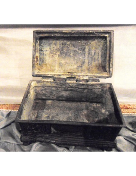 Caja joyero en calamina.