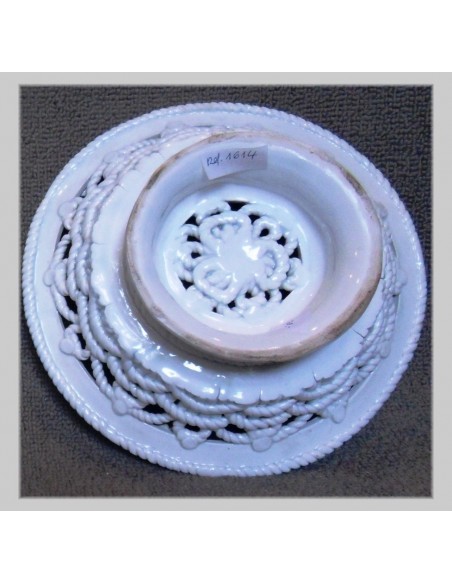 Frutero de loza calada y dorada